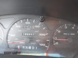 2003 Ford Taurus SE с VIN 1FAFP58SX3A245997, выставлен на аукционе IAAI как лот 42520332 с пробегом 140 937 миль миль и . История ставок и продаж доступна на DreamBid. Изображение 7.