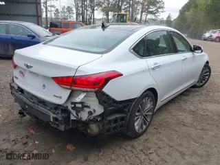 2015 Hyundai Genesis 3.8L with VIN KMHGN4JEXFU037569, listed as a IAAI auction lot 41957191 with 45,242 mi miles. Bid and sale history available at carsss.com. Image 4.