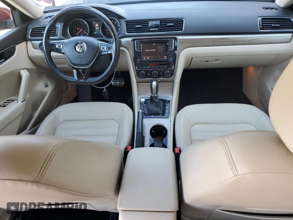 2018 Volkswagen Passat SEL Premium z VIN 1VWCA7A36JC014669, wystawiony jako Copart lot #46847095 z przebiegiem 77 640 mil mil oraz Czysty tytuł • Clean title. Historia ofert i sprzedaży dostępna na DreamBid. Obrazek 8.