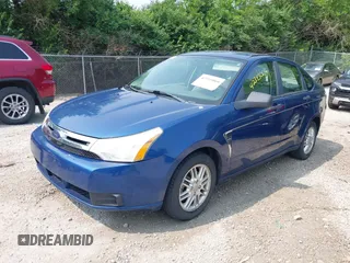2008 Ford Focus SE z VIN 1FAHP35N48W230014, wystawiony jako IAAI lot #42395069 z przebiegiem 140 179 mil mil oraz . Historia ofert i sprzedaży dostępna na DreamBid. Obrazek 18.
