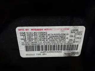 2008 Mitsubishi Outlander XLS with VIN JA4MT41XX8Z008202, listed as a IAAI auction lot 41680309 with 193,755 mi miles. Bid and sale history available at carsss.com. Image 9.