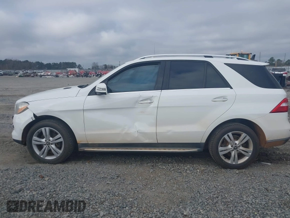 2015 Mercedes-Benz M 350 with VIN 4JGDA5JB6FA564925, listed as a IAAI auction lot 41531961 with 130,466 mi miles and . Bid and sale history available at DreamBid. Image 14.