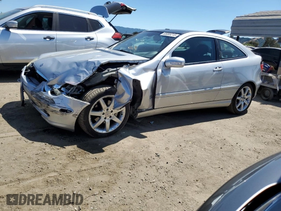 2004 Mercedes-Benz C z VIN WDBRN64J44A634666, wystawiony jako Copart lot #65085215 z przebiegiem 106 079 mil mil oraz Szkoda całkowita • Salvage title. Historia ofert i sprzedaży dostępna na DreamBid. Obrazek 1.