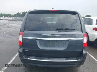2014 Chrysler Town & Country Touring z VIN 2C4RC1BG4ER439889, wystawiony jako IAAI lot #39977311 z przebiegiem 155 656 mil mil oraz . Historia ofert i sprzedaży dostępna na DreamBid. Obrazek 16.
