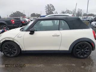 2016 MINI Convertible S z VIN WMWWG9C52G3C21934, wystawiony jako IAAI lot #41569029 z przebiegiem 102 042 mil mil oraz . Historia ofert i sprzedaży dostępna na DreamBid. Obrazek 15.