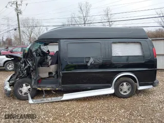 2002 Chevrolet Express Van with VIN 1GBFG15RX21198820, listed as a IAAI auction lot 41215536 with 1 mi miles. Bid and sale history available at carsss.com. Image 14.