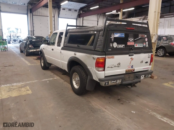 1999 Ford Ranger XLT with VIN 1FTZR15X0XPA27211, listed as a IAAI auction lot 41688344 with 207,370 mi miles. Bid and sale history available at carsss.com. Image 3.