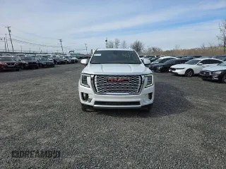 2021 GMC Yukon Denali with VIN 1GKS2DKL4MR143623, listed as a Copart auction lot 41826035 with 92,275 mi miles and Salvage Title. Bid and sale history available at carsss.com. Image 5.