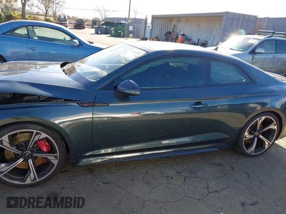 2021 Audi RS 5 z VIN WUANWAF50MA903670, wystawiony jako IAAI lot #41266483 z przebiegiem 36 200 mil mil oraz . Historia ofert i sprzedaży dostępna na DreamBid. Obrazek 14.