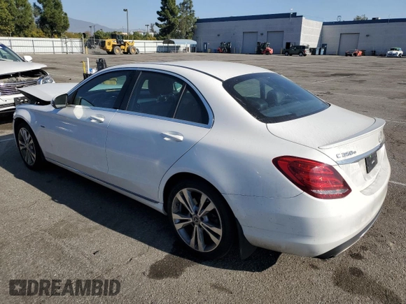 2018 Mercedes-Benz C 350e с VIN 55SWF4HB9JU244771, выставлен на аукционе Copart как лот 84104634 с пробегом 110 377 миль миль и Списание • Salvage title. История ставок и продаж доступна на DreamBid. Изображение 2.