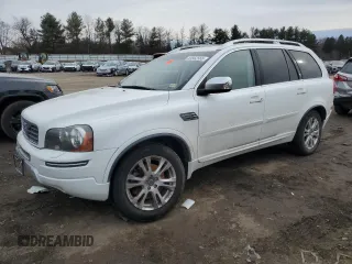 2014 Volvo XC90 with VIN YV4952CZ7E1689841, listed as a Copart auction lot 43952565 with 99,977 mi miles and Salvage Title. Bid and sale history available at carsss.com. Image 1.