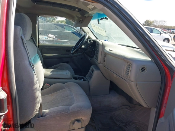 2000 Chevrolet Silverado 1500 LS with VIN 2GCEC19T1Y1147072, listed as a IAAI auction lot 41387790 with 207,587 mi miles. Bid and sale history available at carsss.com. Image 5.
