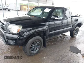 2015 Toyota Tacoma z VIN 5TFUX4EN8FX034499, wystawiony jako IAAI lot #42254201 z przebiegiem 177 756 mil mil oraz . Historia ofert i sprzedaży dostępna na DreamBid. Obrazek 2.