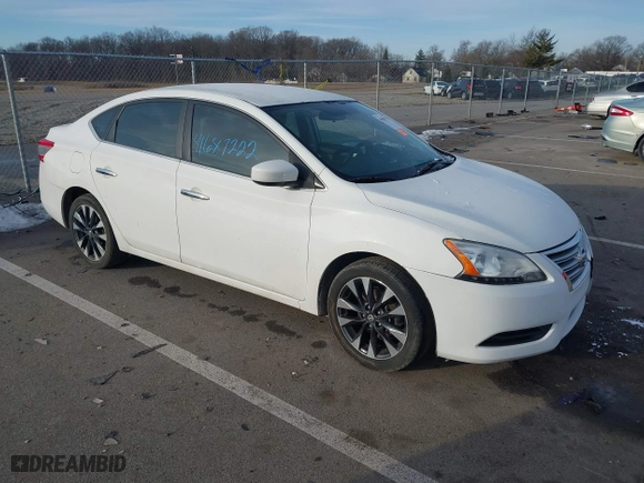 2015 Nissan Sentra S with VIN 3N1AB7APXFY333777, listed as a IAAI auction lot 41687222 with NaN miles. Bid and sale history available at carsss.com. Image 1.