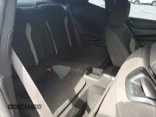 2017 Chevrolet Camaro 1LT z VIN 1G1FB1RX3H0170559, wystawiony jako Copart lot #55655385 z przebiegiem 155 566 mil mil oraz Szkoda całkowita • Salvage title. Historia ofert i sprzedaży dostępna na DreamBid. Obrazek 10.