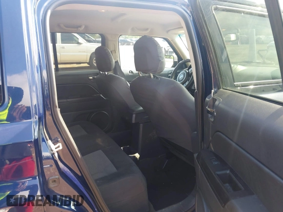 2016 Jeep Patriot Latitude with VIN 1C4NJRFB0GD608488, listed as a IAAI auction lot 42427746 with 88,325 mi miles and . Bid and sale history available at DreamBid. Image 8.