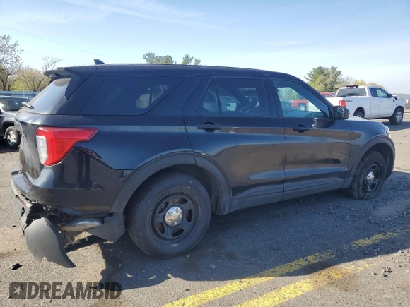 2022 Ford Police Interceptor Utility z VIN 1FM5K8AW3NNA11503, wystawiony jako Copart lot #48312055 z przebiegiem 22 219 mil mil oraz Szkody całkowita. Historia ofert i sprzedaży dostępna na DreamBid. Obrazek 3.