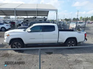 2018 Toyota Tacoma SR5 with VIN 3TMBZ5DN7JM016650, listed as a IAAI auction lot 41903835 with 105,123 mi miles and . Bid and sale history available at DreamBid. Image 15.