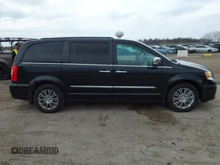 2014 Chrysler Town & Country Touring-L with VIN 2C4RC1CG6ER176156, listed as a IAAI auction lot 42008100 with 139,519 mi miles. Bid and sale history available at carsss.com. Image 13.