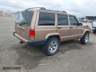2000 Jeep Cherokee Police with VIN 1J4FF48S2YL148211, listed as a IAAI auction lot 41829926 with 269,480 mi miles. Bid and sale history available at carsss.com. Image 4.