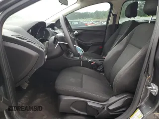 2018 Ford Focus SE z VIN 1FADP3FE1JL220741, wystawiony jako Copart lot #53755735 z przebiegiem Nie podano mil oraz Czysty tytuł • Clean title. Historia ofert i sprzedaży dostępna na DreamBid. Obrazek 7.
