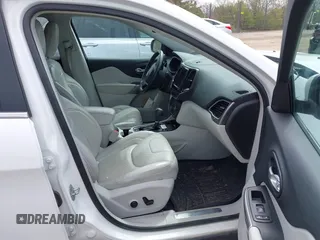 2019 Jeep Cherokee Limited with VIN 1C4PJLDB1KD387310, listed as a IAAI auction lot 42190270 with 96,635 mi miles and . Bid and sale history available at DreamBid. Image 5.