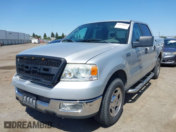 2005 Ford F-150 XLT z VIN 1FTPW12525KC85839, wystawiony jako IAAI lot #42344165 z przebiegiem 133 772 mil mil oraz . Historia ofert i sprzedaży dostępna na DreamBid. Obrazek 19.