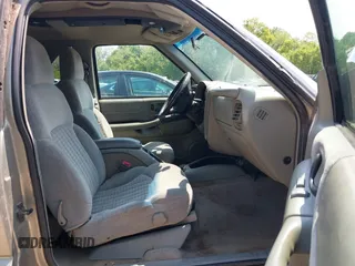 1999 Chevrolet Blazer LS с VIN 1GNCT18W3XK116060, выставлен на аукционе IAAI как лот 42213762 с пробегом 216 788 миль миль и . История ставок и продаж доступна на DreamBid. Изображение 5.