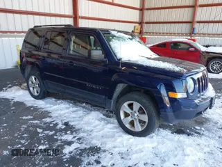 2012 Jeep Patriot Sport with VIN 1C4NJRBB0CD637926, listed as a IAAI auction lot 41190965 with 136,667 mi miles. Bid and sale history available at carsss.com. Image 1.