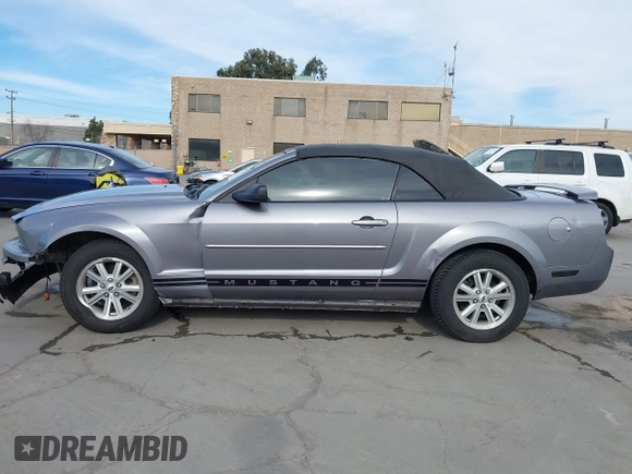 2006 Ford Mustang Standard with VIN 1ZVFT84N565189985, listed as a IAAI auction lot 41691191 with 131,847 mi miles and . Bid and sale history available at carsss.com. Image 15.