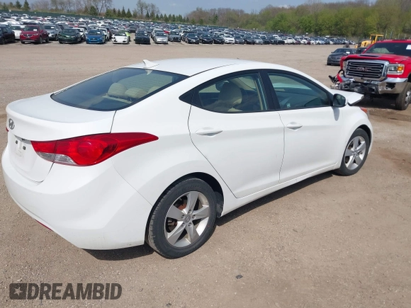 2013 Hyundai Elantra GLS z VIN 5NPDH4AE7DH328536, wystawiony jako IAAI lot #42138081 z przebiegiem 105 199 mil mil oraz . Historia ofert i sprzedaży dostępna na DreamBid. Obrazek 4.