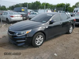 2017 Kia Optima LX z VIN 5XXGT4L36HG152748, wystawiony jako Copart lot #60788595 z przebiegiem 102 972 mil mil oraz Szkoda całkowita • Salvage title. Historia ofert i sprzedaży dostępna na DreamBid. Obrazek 1.