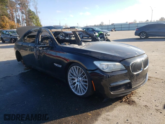 2014 BMW 7 Series ALPINA B7 with VIN WBAYE8C53ED135058, listed as a Copart auction lot 84494854 with 0 mi miles and Salvage Title. Bid and sale history available at carsss.com. Image 4.
