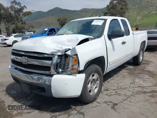 2008 Chevrolet Silverado 1500 1LT with VIN 1GCEC19JX8Z313921, listed as a IAAI auction lot 41902153 with 180,265 mi miles and . Bid and sale history available at DreamBid. Image 17.