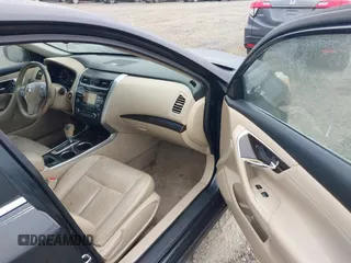 2014 Nissan Altima S with VIN 1N4AL3AP0EC182030, listed as a IAAI auction lot 41548176 with 231,071 mi miles and . Bid and sale history available at DreamBid. Image 5.