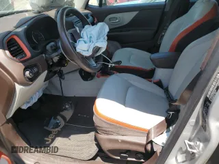 2015 Jeep Renegade Limited z VIN ZACCJBDT2FPB81423, wystawiony jako Copart lot #59581385 z przebiegiem 50 987 mil mil oraz Szkoda całkowita • Salvage title. Historia ofert i sprzedaży dostępna na DreamBid. Obrazek 7.