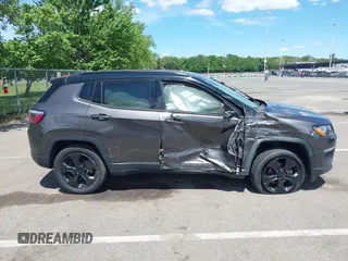 2018 Jeep Compass Latitude with VIN 3C4NJDBB0JT454598, listed as a IAAI auction lot 42318972 with 42,848 mi miles and . Bid and sale history available at DreamBid. Image 13.