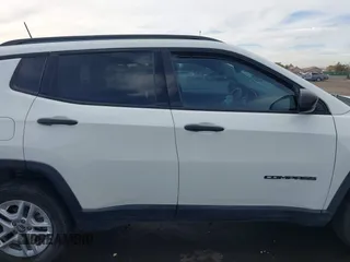 2017 Jeep Compass Sport z VIN 3C4NJDAB1HT642199, wystawiony jako IAAI lot #41237141 z przebiegiem 85 650 mil mil oraz . Historia ofert i sprzedaży dostępna na DreamBid. Obrazek 12.