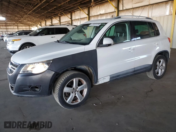 2010 Volkswagen Tiguan S with VIN WVGAV7AXXAW538127, listed as a Copart auction lot 42022225 with 116,008 mi miles and Clean title. Bid and sale history available at DreamBid. Image 1.