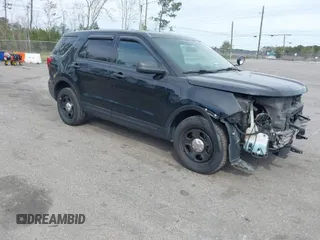 2016 Ford Utility Police Interceptor with VIN 1FM5K8AR6GGA86794, listed as a IAAI auction lot 41708812 with 126,483 mi miles. Bid and sale history available at carsss.com. Image 1.
