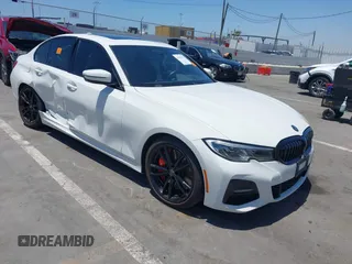 2019 BMW 3 Series 330i z VIN WBA5R1C55KAJ98934, wystawiony jako IAAI lot #42396379 z przebiegiem 65 946 mil mil oraz . Historia ofert i sprzedaży dostępna na DreamBid. Obrazek 1.