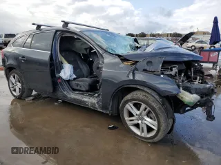 2015 Volvo V60 T5 Drive-E Premier with VIN YV140MEK5F1244341, listed as a Copart auction lot 84960144 with 0 mi miles and Non Repairable. Bid and sale history available at carsss.com. Image 4.