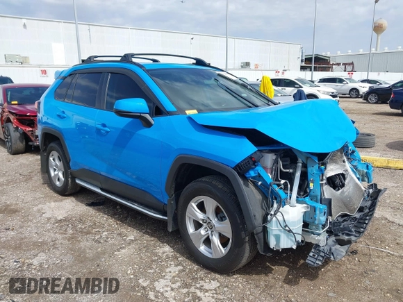 2021 Toyota RAV4 XLE with VIN 2T3W1RFV3MW164777, listed as a IAAI auction lot 41708032 with 76,854 mi miles. Bid and sale history available at carsss.com. Image 1.