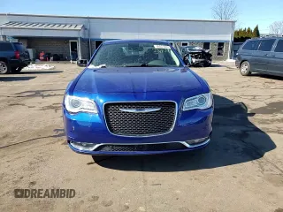 2019 Chrysler 300 Limited with VIN 2C3CCAKG9KH722784, listed as a Copart auction lot 46051835 with 43,364 mi miles and Salvage Title. Bid and sale history available at carsss.com. Image 11.