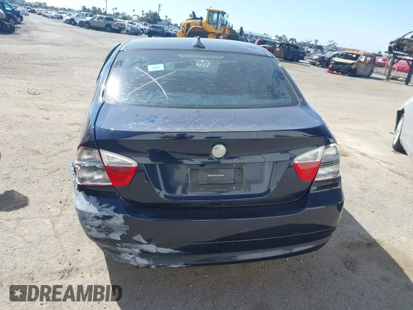 2007 BMW 3 Series 328i with VIN WBAVC53537FZ80622, listed as a IAAI auction lot 41923438 with 112,954 mi miles and . Bid and sale history available at carsss.com. Image 17.