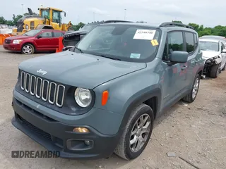 2017 Jeep Renegade Latitude z VIN ZACCJABB4HPF52900, wystawiony jako IAAI lot #42240340 z przebiegiem 110 658 mil mil oraz . Historia ofert i sprzedaży dostępna na DreamBid. Obrazek 17.
