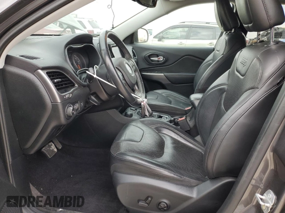 2019 Jeep Cherokee Limited with VIN 1C4PJMDX5KD134895, listed as a Copart auction lot 45327835 with 92,428 mi miles and Salvage Title. Bid and sale history available at DreamBid. Image 7.