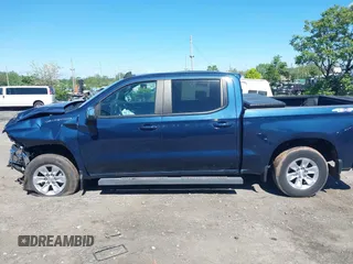 2020 Chevrolet Silverado 1500 LT z VIN 1GCUYDED0LZ330282, wystawiony jako IAAI lot #42091221 z przebiegiem 40 320 mil mil oraz . Historia ofert i sprzedaży dostępna na DreamBid. Obrazek 14.