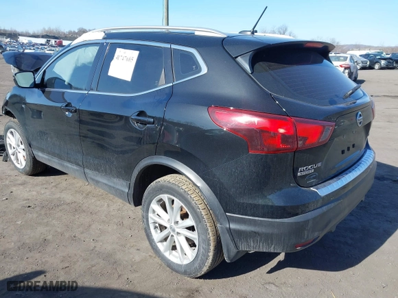 2018 Nissan Rogue Sport SV with VIN JN1BJ1CR4JW267889, listed as a IAAI auction lot 41747685 with 98,857 mi miles. Bid and sale history available at carsss.com. Image 3.