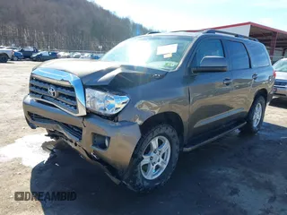 2010 Toyota Sequoia SR5 with VIN 5TDBY5G10AS027095, listed as a IAAI auction lot 41685335 with 1 mi miles. Bid and sale history available at carsss.com. Image 21.